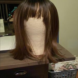 Stylish Brown Wig with Highlights